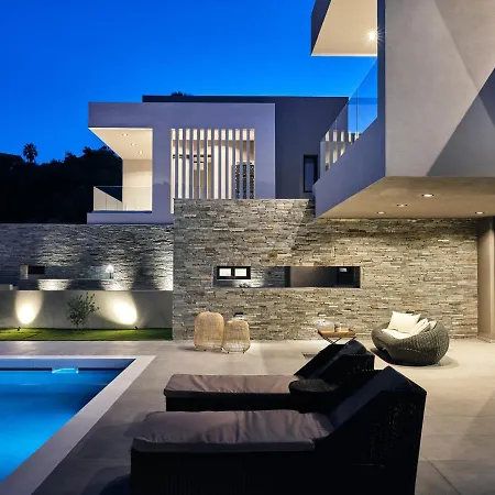 Aguacate Glafki With Heated Private Swimming Pool Villa